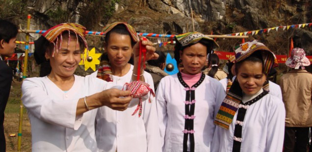 Conservar de la antigua lengua tailandesa de Vietnam