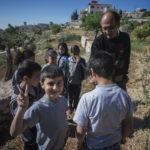 Prof. Mazin B. Qumsiyeh: ¡Un valiente hilador de solidaridad en y con Palestina!