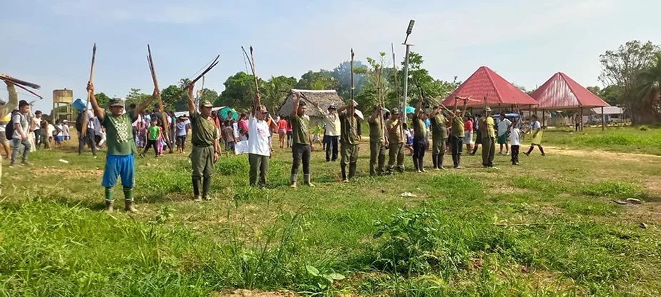 Las Guardias Indígenas de COSHICOX protegen sus territorios de vida contra las 'invasiones coloniales' de los menonitas en la Amazonia peruana